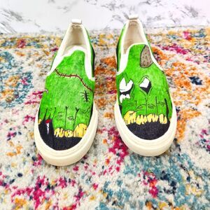 Gap Canvas Slip On Sneakers with Zombie Feet Sharpie Art Size 9
